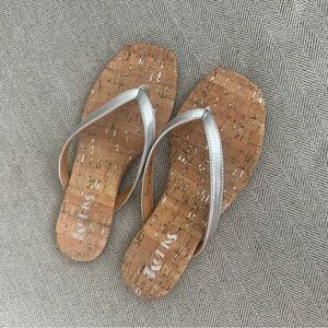 Korks Women’s Flip Flops Size 6 Silver